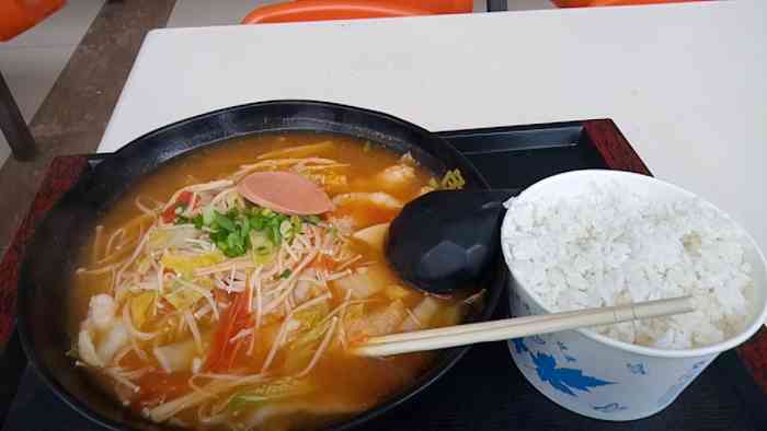 文华学院老食堂-"食堂真的吃了会饿死的,中饭吃完,下午就饿.