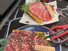 -山川小町·极番烧肉(新地假日广场店)
