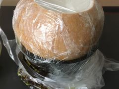 椰汁雪蛤炖官燕-许留山