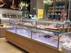 面包甜点陈列柜-好利来(乐堤港店)