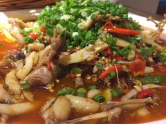 -兔行天下-鸿鹤鲜锅兔(中海国际店)