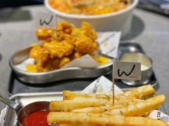 -W COLLECTIVE  DESSERT SHOP