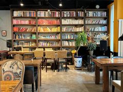 -房角石咖啡与书(吉大南校店)
