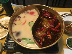 -江湖餐厅–重庆九宫格老火锅