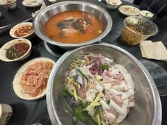 -周良天山牛杂城(天山路总店)