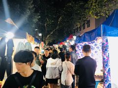 -吴山路夜市