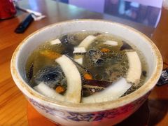 椰子炖乌鸡-小粤楼·怀旧粤菜(万辉国际广场店)