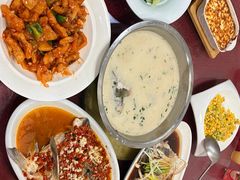 -雪湖煜辰鱼头老店(雪野湖店)