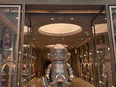 -肥肥虾庄·金牌油焖大虾(汉街SKP店)