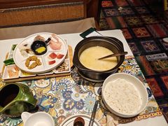 -云海肴·汽锅鸡·云南菜(天山百盛优客店)