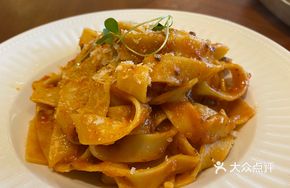 Bogny Tomato Beef Noodles