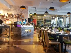 -棕榈阁·巴西烤肉海鲜自助餐厅(中州皇冠假日酒店)