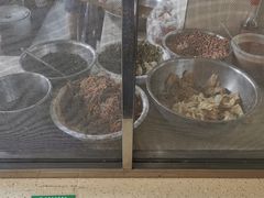 -鹿寨小何螺蛳粉店