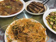 -曾氏肥肠馆(凯瑞雅居店)
