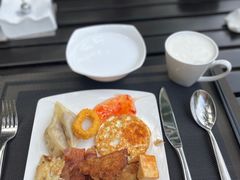 -三亚湾海居铂尔曼度假酒店