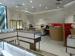 店内环境-钻石小鸟钻戒婚戒定制(石路店)