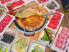 -来龍儿鲜切牛肉自助老火锅