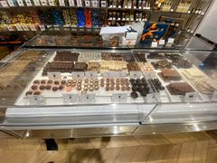 面包甜点陈列柜-VENCHI 闻绮(北京国贸商城店)