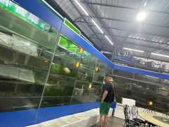 -量贩海鲜餐厅
