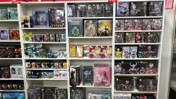 -逝水玩具折扣店