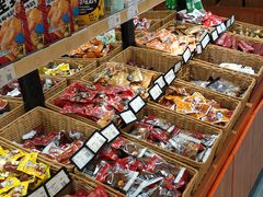 零售区-来伊份(前进西路万象汇店)