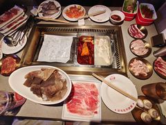-芝小官毛肚火锅海鲜自助(苏州吴江区万宝店)