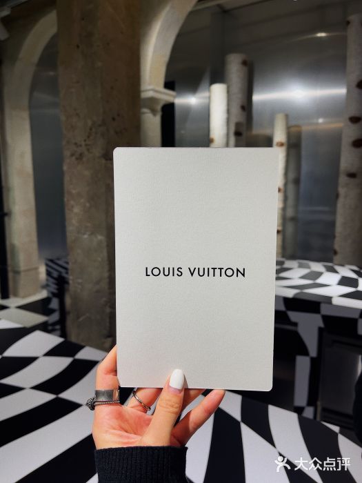 LV路易威登图片