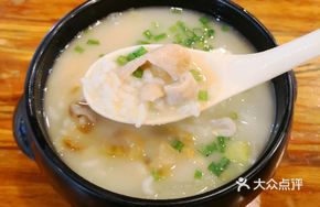 Stewed Intestine and Soybean Rice in Pot