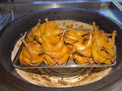 -头上红煨盐鸡乡村食府