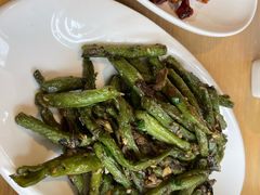 -渝信川菜 · 川味家常菜(财富购物中心店)