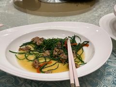 沙葱炒羊肉-巴扎美食·新疆菜·西域歌舞表演餐厅(新疆大厦店)