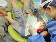 -岳辰齿科(浦东长泰店)