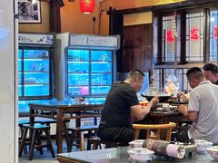 -富正毅三下锅·湘西韵味(天门山索道店)