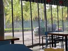 -老何家后安粉·糟粕醋海鲜火锅(三亚湾椰梦长廊店)