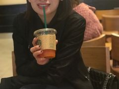 -星巴克臻选(威海威高广场店)