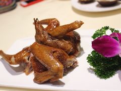 红烧乳鸽-广东胜利宾馆西关粤中餐厅