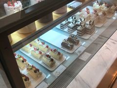 -花花卷卷·鲜食蛋糕(静安久光百货店)