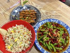 炒饭-江城燕子大排档(江汉路步行街店)