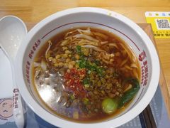-呷佬·长沙手工米粉(金沙江路店)