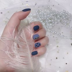 -吉吉靓甲美睫
