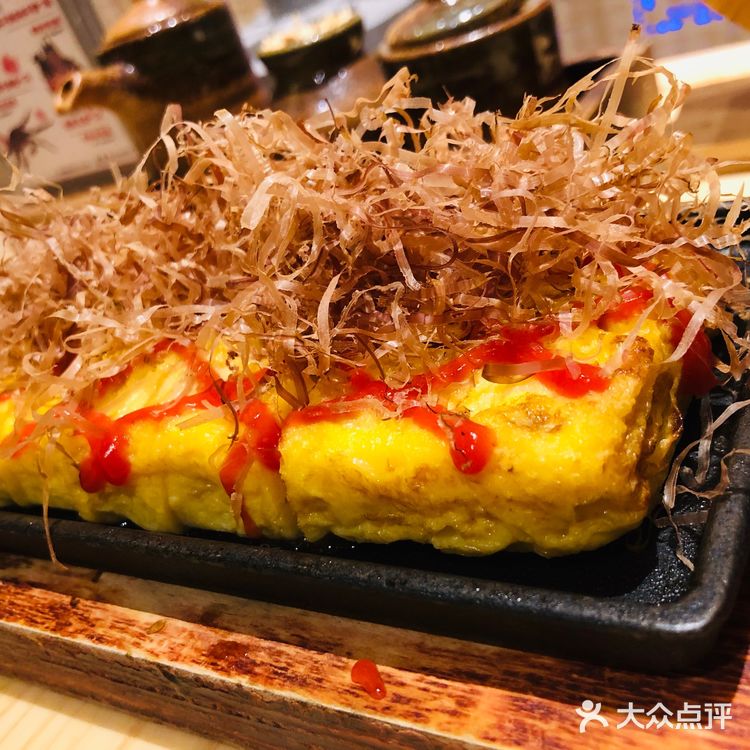 环境： 餐厅地点在金鹰2期9楼，上了楼就能看到