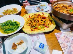 -黄泥岗·地道湖北菜(奥特莱斯店)