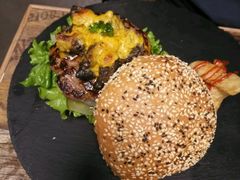 -HIGH FIVE哈福手工汉堡(桂林路店)