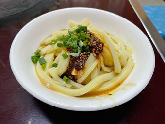 共为您找到71个虾子凉粉相关商户