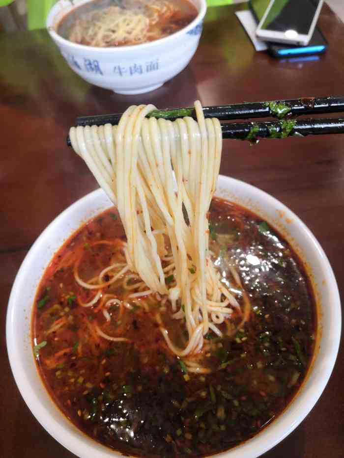 中国兰州思泊湖牛肉面-"离机场大巴一号线空港酒店很近.牛肉面7..."-