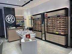 -博士眼镜集团石人工眼镜(虹口万泰店)