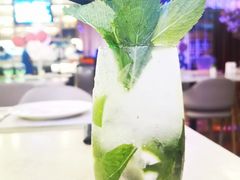 -樱花里音乐餐吧·牛扒椰子鸡(东圃店)