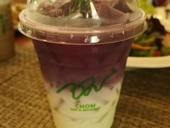 -Chom Cafe and Restaurant