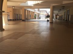 -王府井奥莱临潼小镇(临潼店)