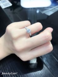 -威德钻石-克拉钻大本营(南京东路店)